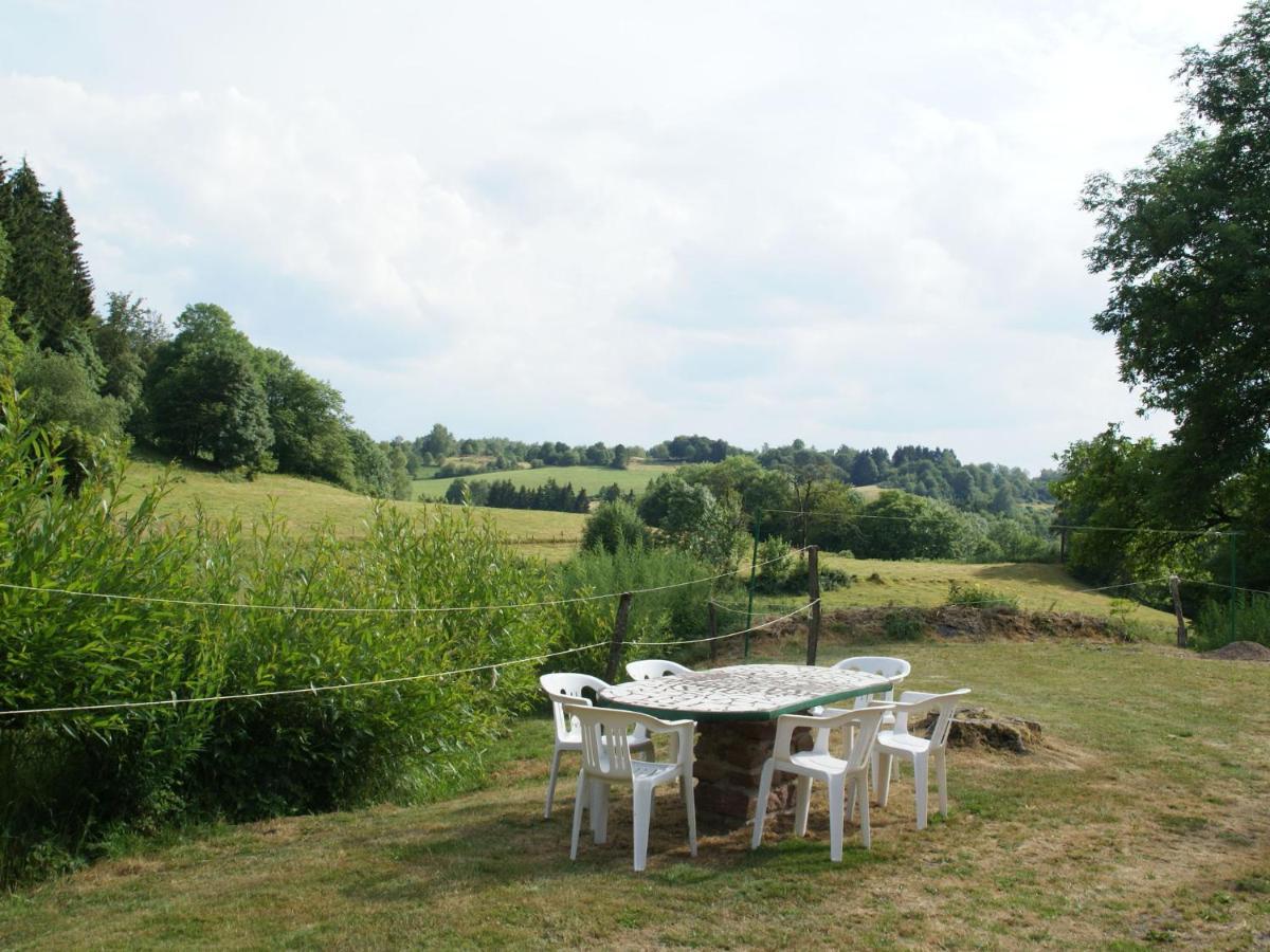 Spacious Holiday Home Near The Forest Esmoulieres Oda fotoğraf